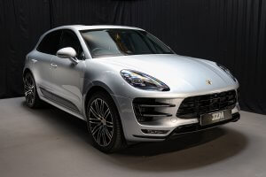 Sold-Macan Turbo Performance