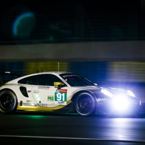 News-Porsche GT Team displays strong team effort in first qualifying