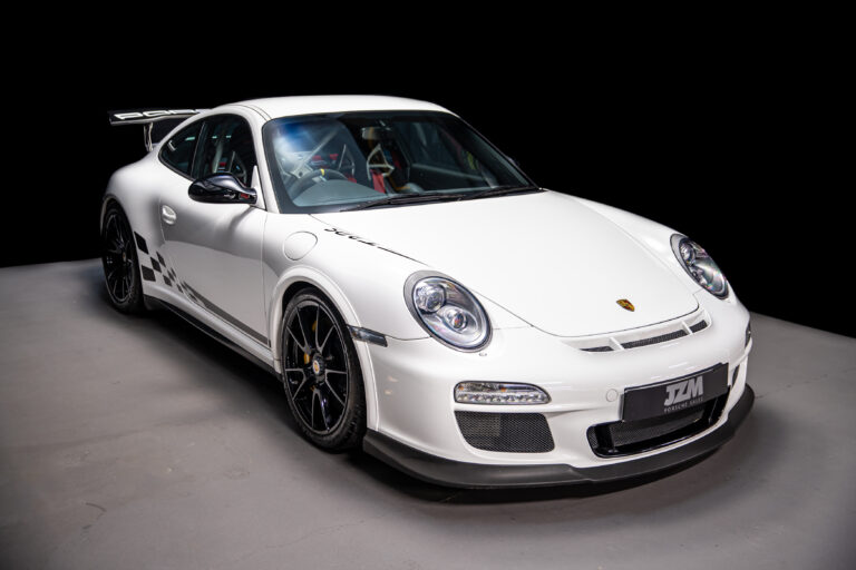 Porsche 911 gt3 RS-2010-White With Black Decals