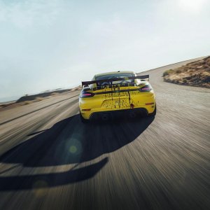 News-New Porsche 718 Cayman GT4 Clubsport featuring natural-fibre body parts